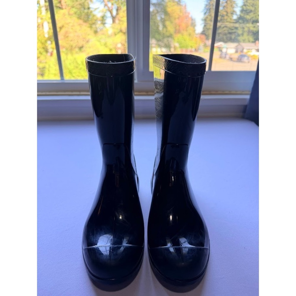 UGG Shaye Black Glossy Waterproof Rain Boots Girls Size 3-4